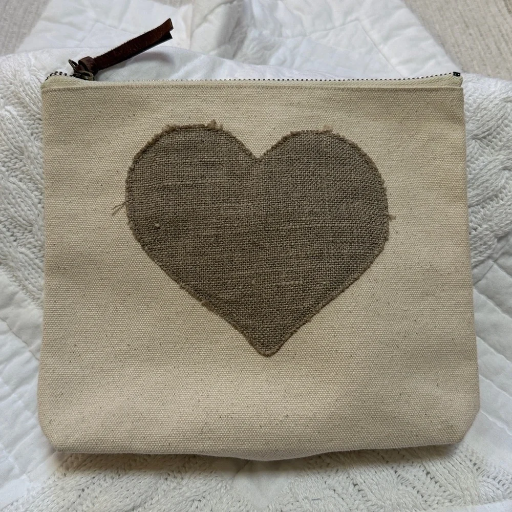 Sugarboo Designs Heart Pouch - Picture 1 of 9